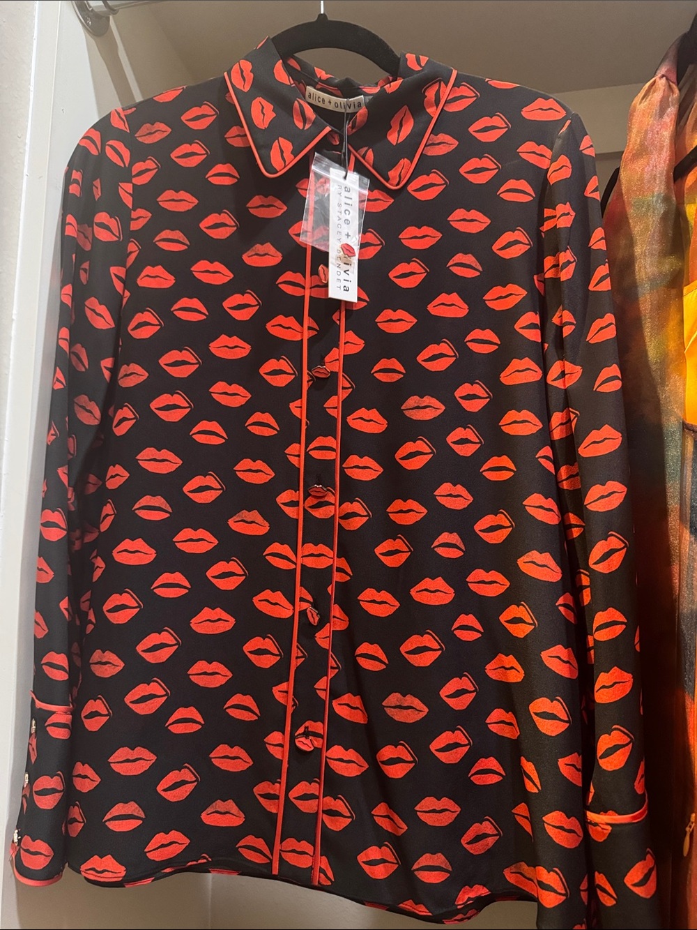 Alice + Olivia WILLA Black Button-Down Shirt with Red Lip Print